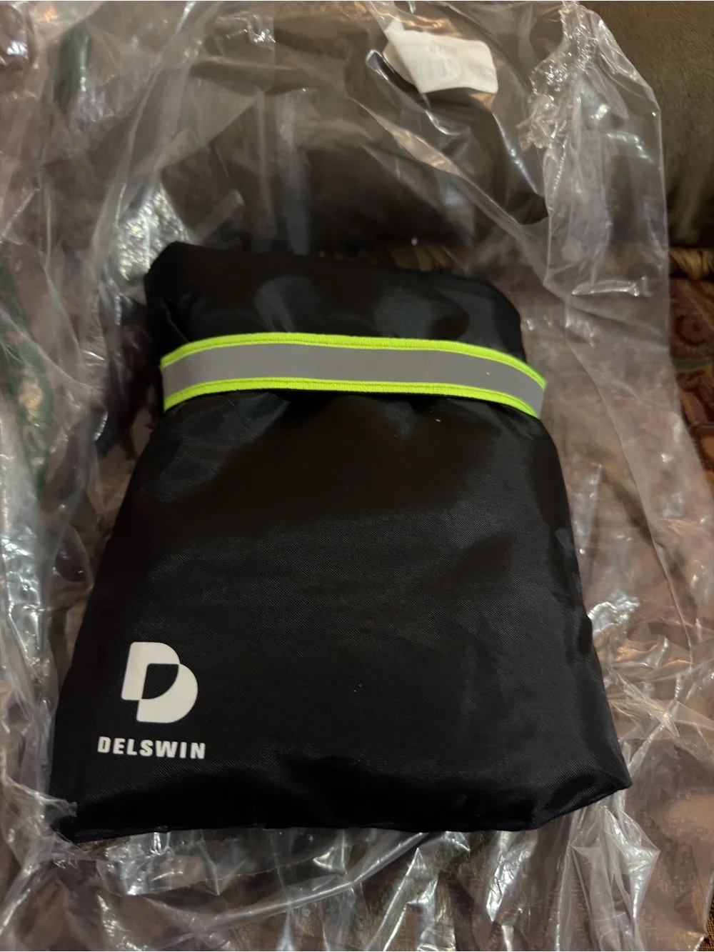1 Black and Neon Green Faucet Cover - Protective Outdoor Insulation